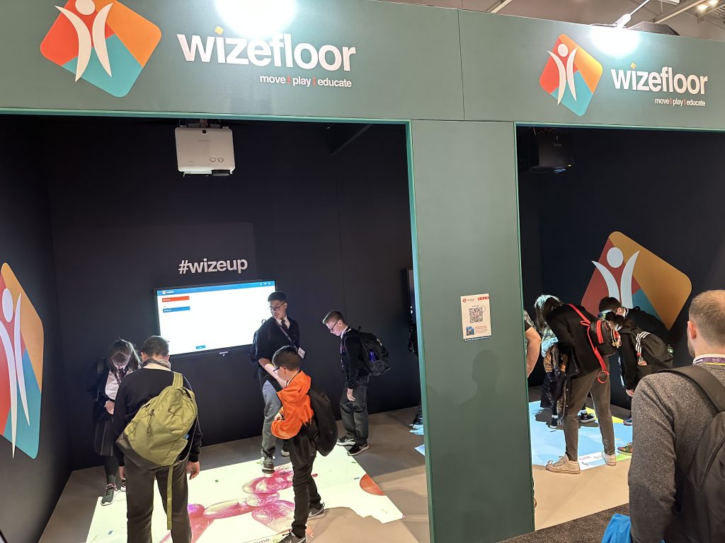 Activity at the WizeFloor booth.